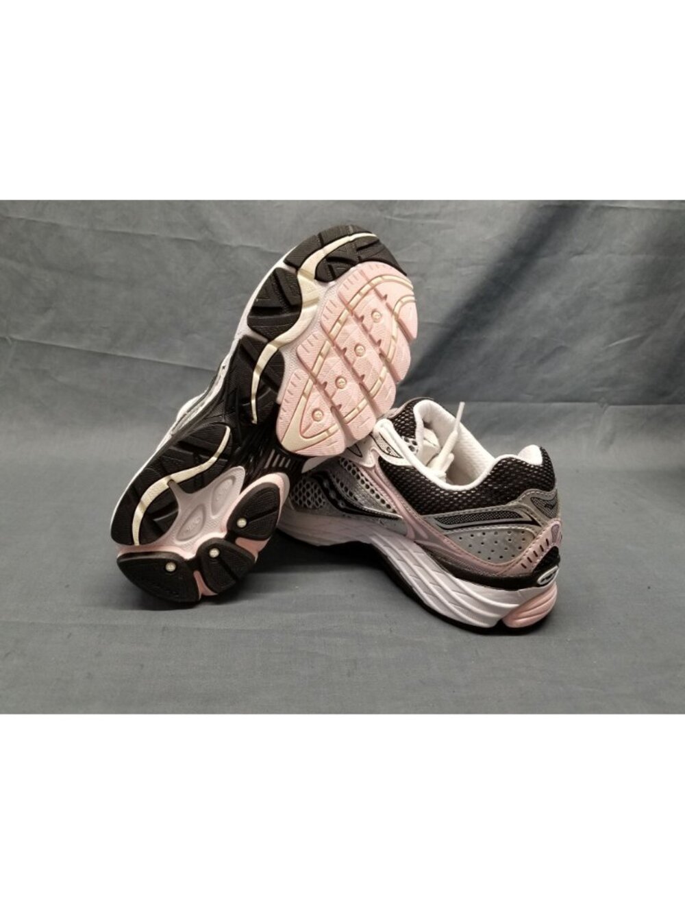 Saucony ProGrid Omni 9 Silver Pink Women's Size 7.5 New No Box !! - Picture 2 of 11